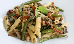 Penne z pieczarkami – szybki przepis na pyszne danie na obiad