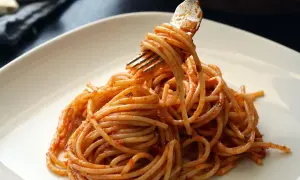 Jak zawekować sos do spaghetti, aby uniknąć psucia się potrawy