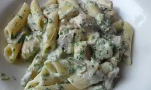 Penne z kurczakiem i szpinakiem - szybki przepis na pyszny obiad
