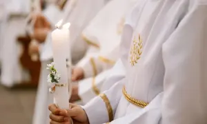 Ile kosztuje catering na komunię? Sprawdź ceny i opcje dla Ciebie