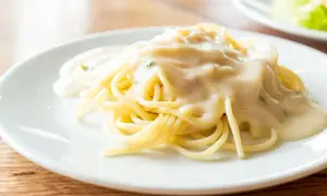 Smaczne spaghetti serowe - proste przepisy na wyjątkowy obiad