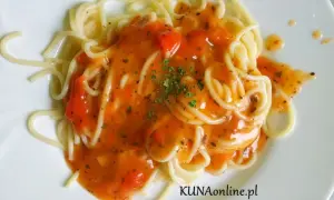 Szybki sos do spaghetti z pomidorów z puszki, który zachwyci smakiem