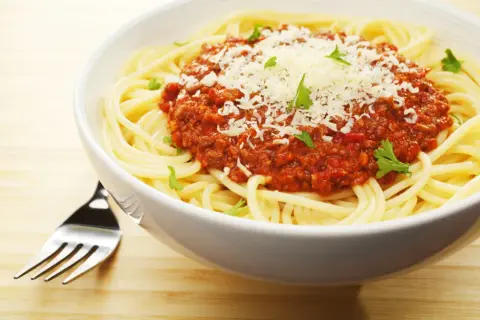 Spaghetti składniki: Kluczowe elementy do idealnego dania Bolognese