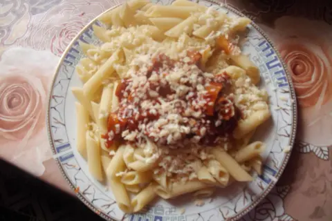 Makaron penne rigate: odkryj sekrety idealnych dań i sosów