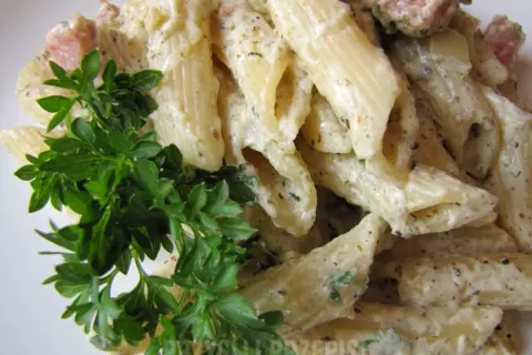 Penne w sosie śmietanowym – prosty przepis na pyszny obiad