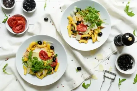 Penne con pollo - proste przepisy, które zaskoczą Twoich gości