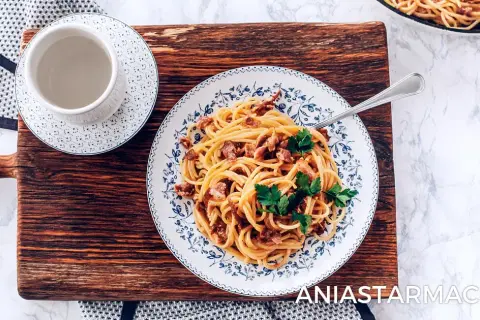 Jak zrobić makaron carbonara - prosty przepis na idealne danie