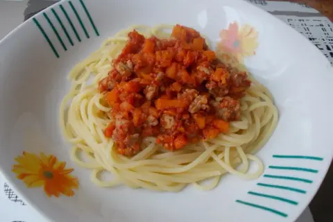 Szybkie i zdrowe spaghetti z marchewką - prosty przepis na obiad