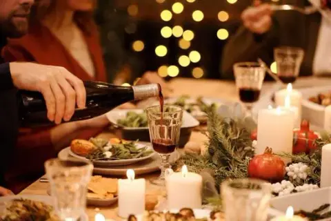 Ile kosztuje catering na wigilię? Ceny, opcje i oszczędności