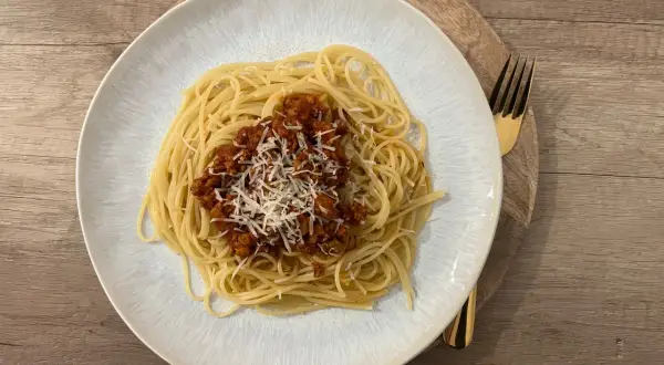 Jak zrobić spaghetti z passaty w 30 minut – szybki i smaczny przepis