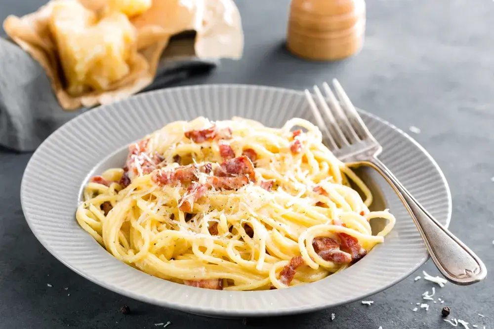 Pyszne dania z makaronem spaghetti, które zaskoczą Twoich bliskich