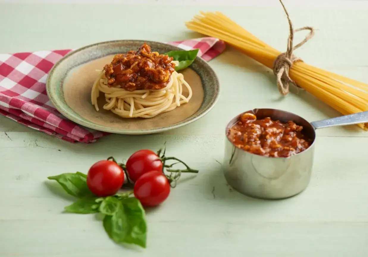 Zdjęcie Czy sos do spaghetti można mrozić? Odkryj najlepsze praktyki przechowywania