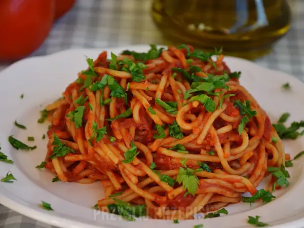 Proste spaghetti z chili, które zachwyci Twoje podniebienie w 30 minut